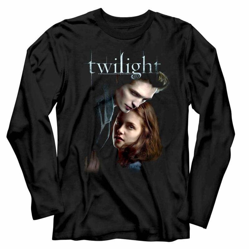 Twilight Ed and Bella Embrace Men’s Long Sleeve T Shirt