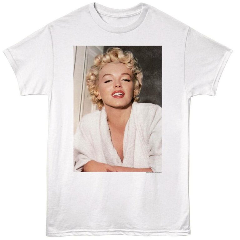 Marilyn Monroe Bathrobe Pout Men's T Shirt