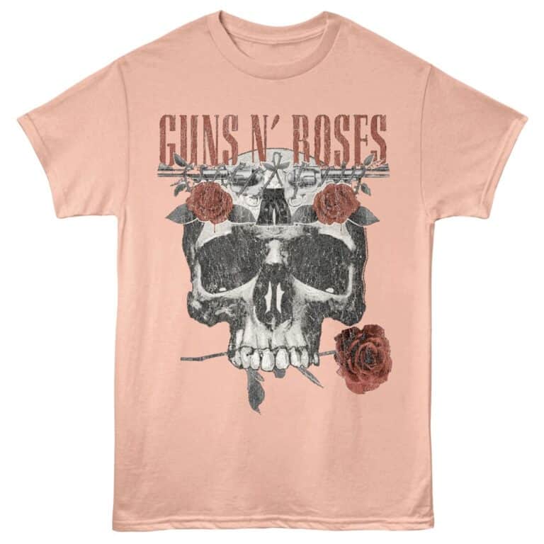 Stylish Guns N Roses skull graphic T-shirt with roses, perfect for rock music fans. Made from soft, comfortable fabric.