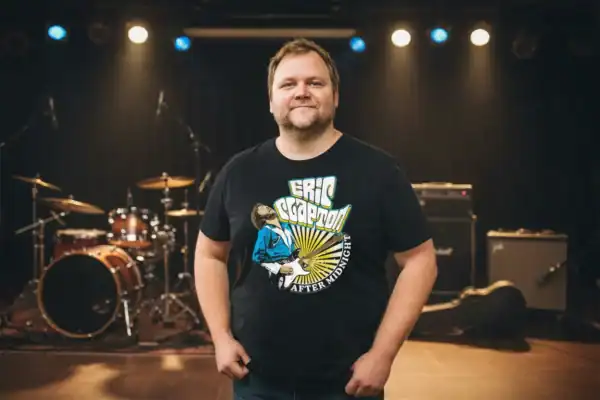 Eric Clapton Gibson Guitar tees