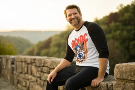 ACDC Fly on the wall raglan