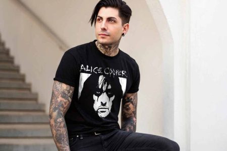 Alice Cooper gothic make-up tee