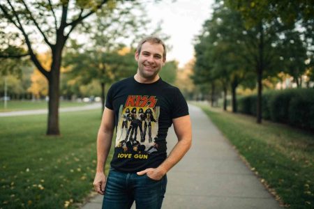 Kiss-Mens-Tshirt-Love-Gun-Album-Cover-Rock-Band-Concert-black-KISS502