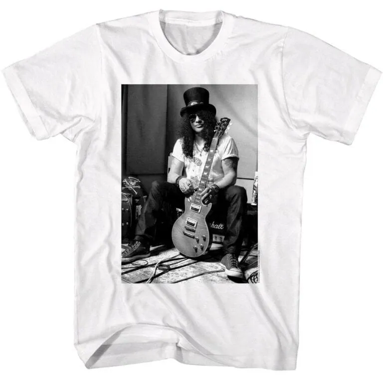Slash Chillin with Guitar Men’s T Shirt