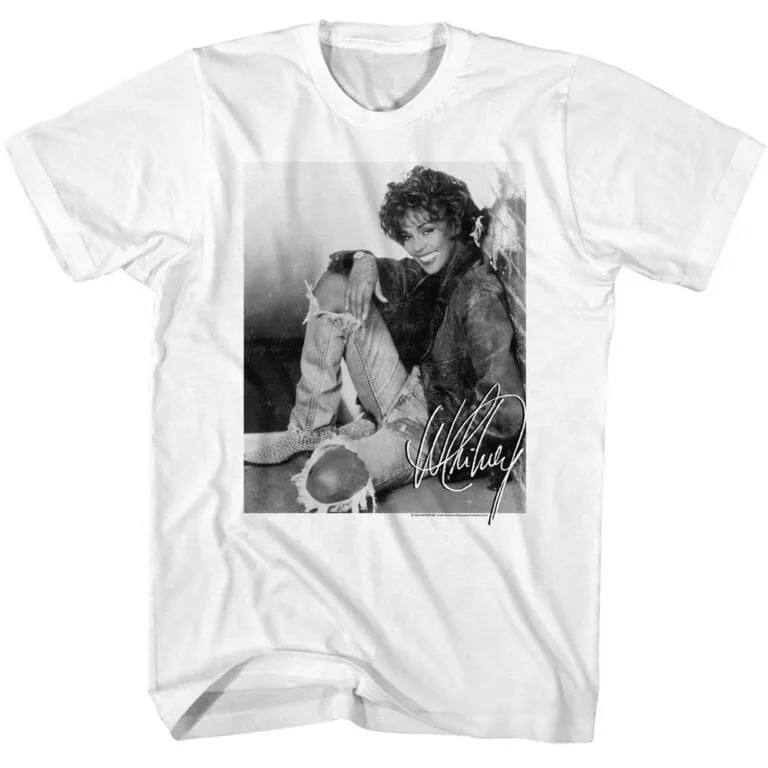 Vintage-inspired woman's T-shirt with iconic celebrity autograph and fashion-forward design.