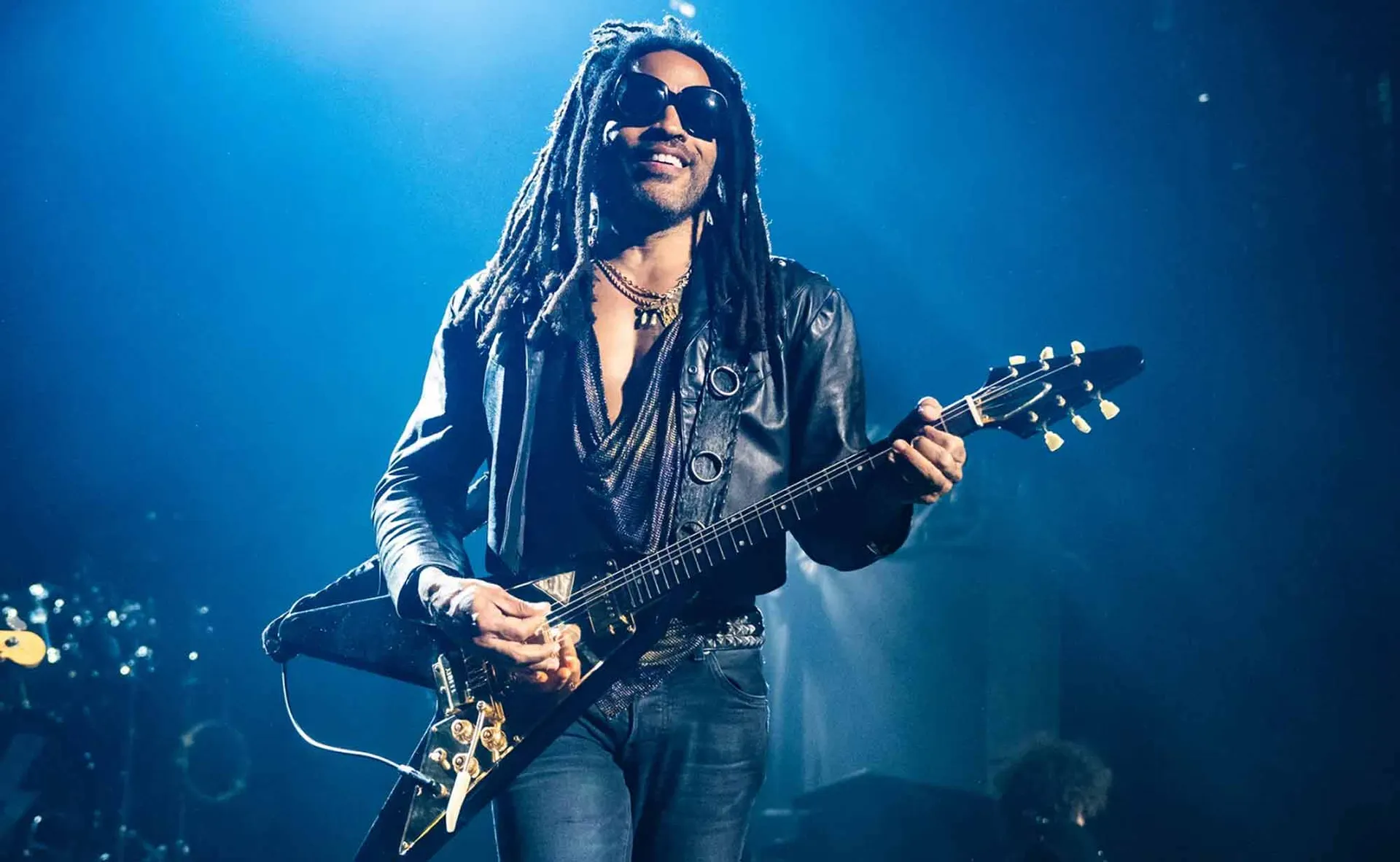 Lenny Kravitz on stage